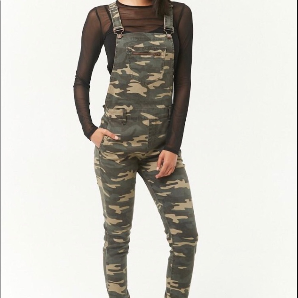 NWT Forever 21 Camouflage Overalls